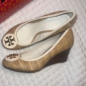 Tory Burch say raffia straw never worn!